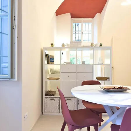 Homeby, Loft Portici 公寓 *